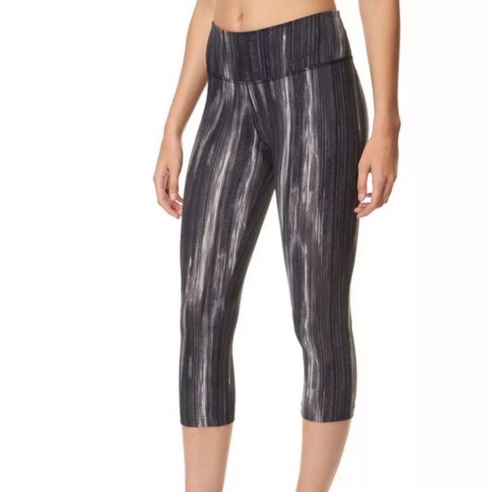 Nike Legend Concerto Capri Pants